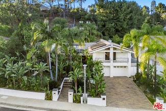 19715 Greenbriar Dr, Tarzana, CA 91356