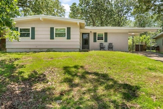 15 Westmont Cir, Little Rock, AR 72209