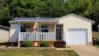 1628 Hill St, Belpre, OH 45714