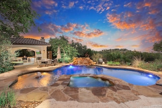 2219 Clubs Dr, Boerne, TX 78006