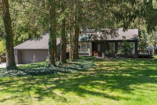 8622 Swan St, Kalamazoo, MI 49009