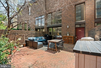 528 Manning Walk Unit 7, Philadelphia, PA 19106