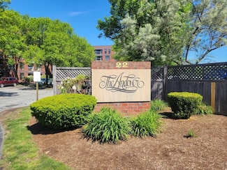 22 Railroad St Unit 115, Andover, MA 01810