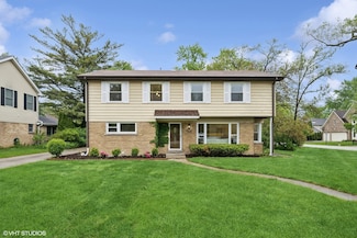 2272 Asbury Rd, Northbrook, IL 60062