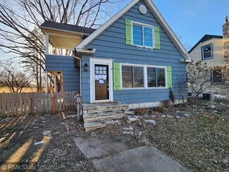 118 S Elm St, Chaska, MN 55318