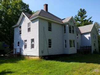 33 Park St, Dover Foxcroft, ME 04426