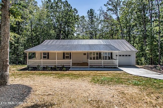 1774 Bird Rd, Lenoir City, TN 37771