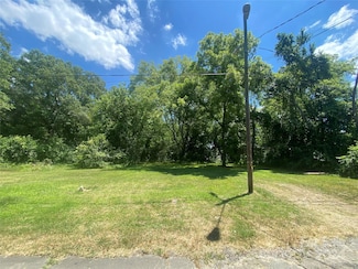 703 E Dunlap St, Lancaster, SC 29720