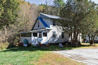 282 Skunk Hollow Rd, Hartland, VT 05048
