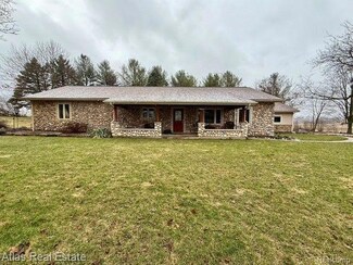 9010 Gale Rd, Goodrich, MI 48438