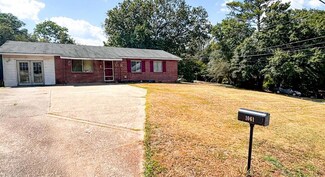 1061 Greenbriar Dr, Columbus, GA 31907