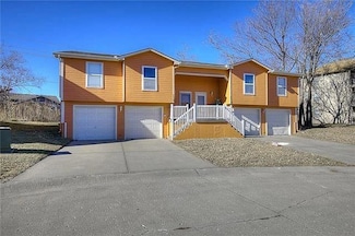 5521 NW 84 Ct, Kansas City, MO 64154