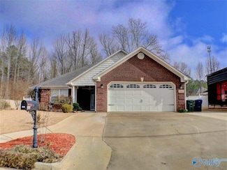 142 Autumn Branch Dr, Madison, AL 35757