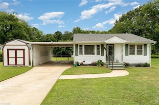 1607 Belmont St, Burlington, NC 27215