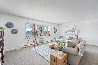 221 Hope St Unit 11, Bristol, RI 02809