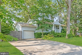 856 Somerset Dr, Toms River, NJ 08753