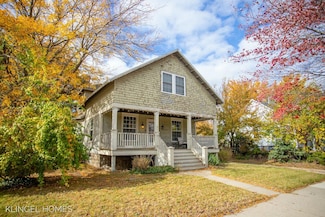 413 Pine St, Spring Lake, MI 49456