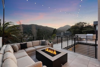 429 Elm Ave, Larkspur, CA 94939