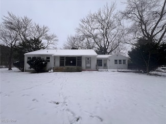 222 N Lipkey Rd, North Jackson, OH 44451