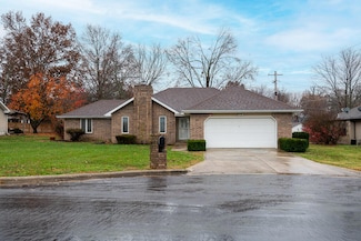 1216 W Verna Ln, Nixa, MO 65714