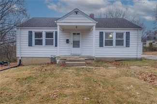 7805 E 49th St, Kansas City, MO 64129