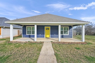 2927 W Elm St, Denison, TX 75020