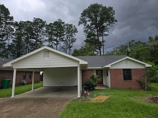 219 Kermit St, Columbus, MS 39702