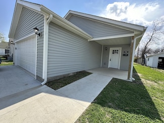722 W Daugherty St, Webb City, MO 64870