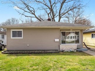 1122 E Maxlow Ave, Hazel Park, MI 48030