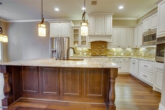 14 Jonquil Place, Tomball, TX 77375