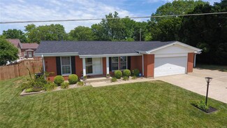 7 Cedar Ln, Glen Carbon, IL 62034