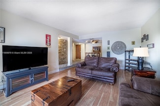 3760 Inverrary Dr Unit 3G, Lauderhill, FL 33319