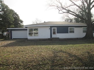 202 S Dwight St, Coalgate, OK 74538