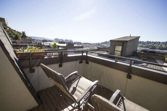 2042 14th Ave W Unit C, Seattle, WA 98119
