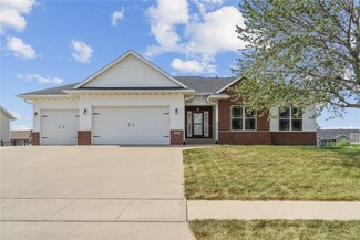 6518 Harrison Rd SW, Cedar Rapids, IA 52404