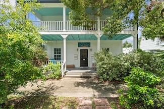 59 Avenue D, Apalachicola, FL 32320