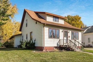 713 E 5th St, Marshfield, WI 54449