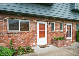 1724 NE Hogan Dr Unit 102, Gresham, OR 97030