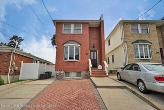 36 Evelyn Place, Staten Island, NY 10305
