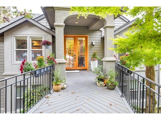 2732 Hallmark Ln, Eugene, OR 97405
