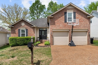 105 Cloverfield Ct, Hendersonville, TN 37075