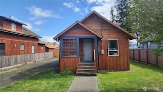 1621 W Main St, Elma, WA 98541