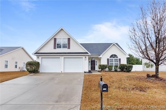 904 Fairfield Cir, Raeford, NC 28376