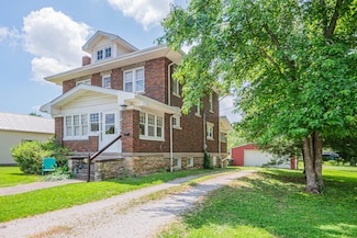409 E Elm St, Huntsville, MO 65259