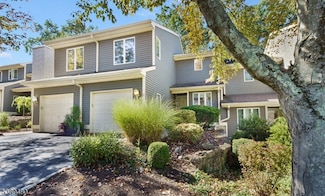 19 Inverrary Place, Annandale, NJ 08801