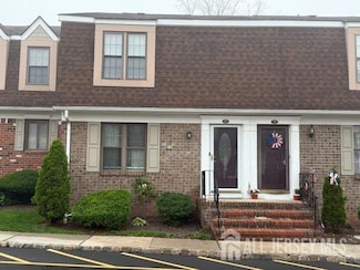13 Heritage Ln, Fords, NJ 08863