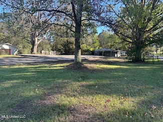 3350 Suncrest Dr, Jackson, MS 39212