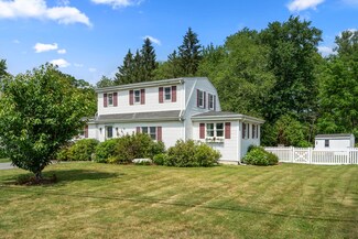 81 Grove St, Hopkinton, MA 01748