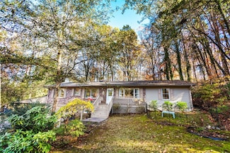 106 Laurel Ln, Seneca, SC 29678