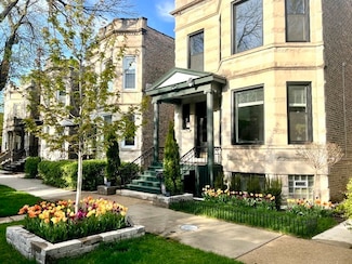 2447 N Mozart St Unit 1, Chicago, IL 60647